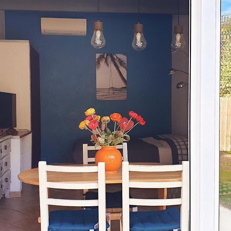 Studio 33 M2 Au Calme Proche Hyeres ลา โคร ภายนอก รูปภาพ