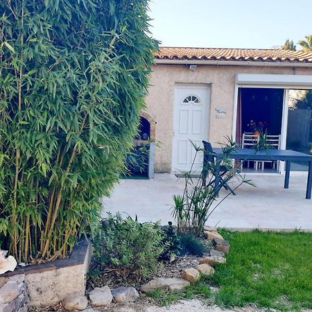 Studio 33 M2 Au Calme Proche Hyeres ลา โคร ภายนอก รูปภาพ